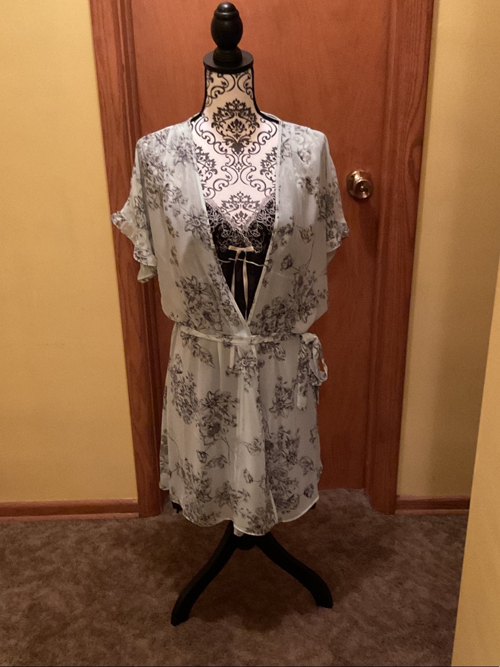 Apt. 9 Pale Blue Floral Lace-Trim Wrap Robe with Tie